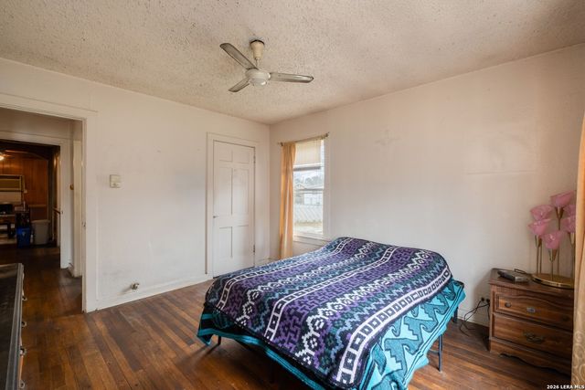 227 Southway Dr, San Antonio, TX 78225