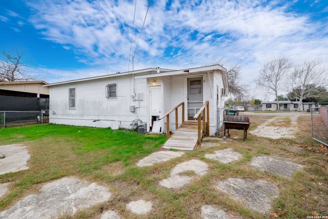 227 Southway Dr, San Antonio, TX 78225