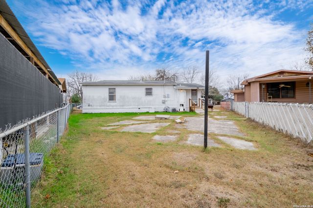 227 Southway Dr, San Antonio, TX 78225
