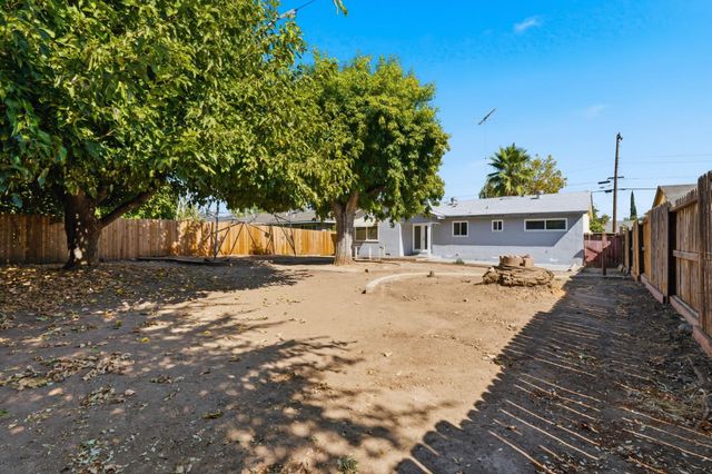 2205 Middleberry Rd, Sacramento, CA 95815