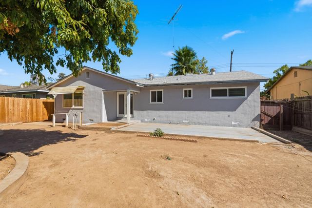 2205 Middleberry Rd, Sacramento, CA 95815