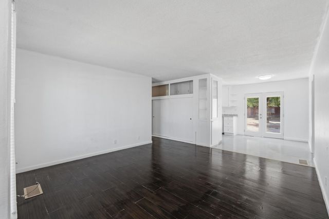 2205 Middleberry Rd, Sacramento, CA 95815