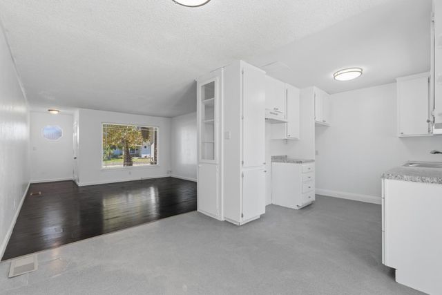 2205 Middleberry Rd, Sacramento, CA 95815