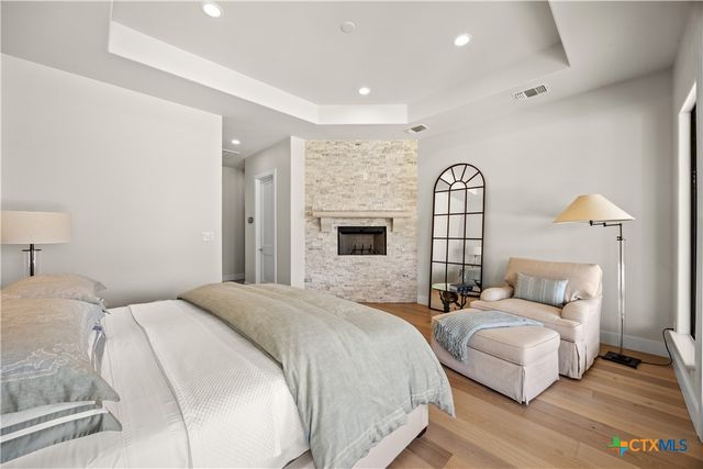 1410 E Creekview Drive, Salado, TX 76571