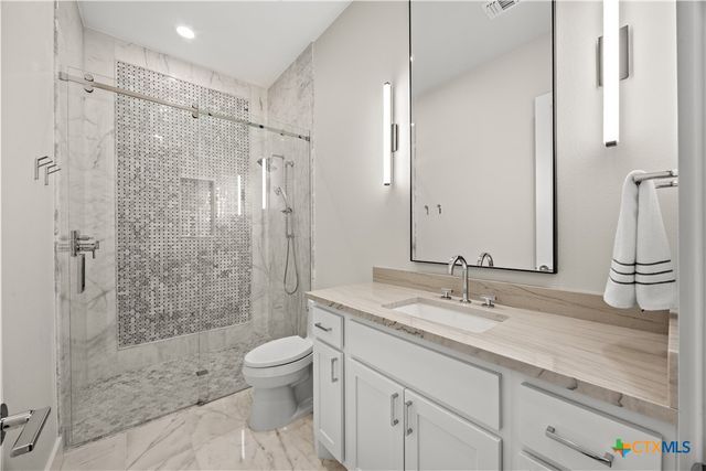 1410 E Creekview Drive, Salado, TX 76571