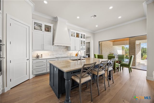 1410 E Creekview Drive, Salado, TX 76571