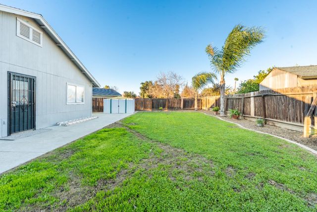 601 Oakridge Drive, Madera, CA 93637