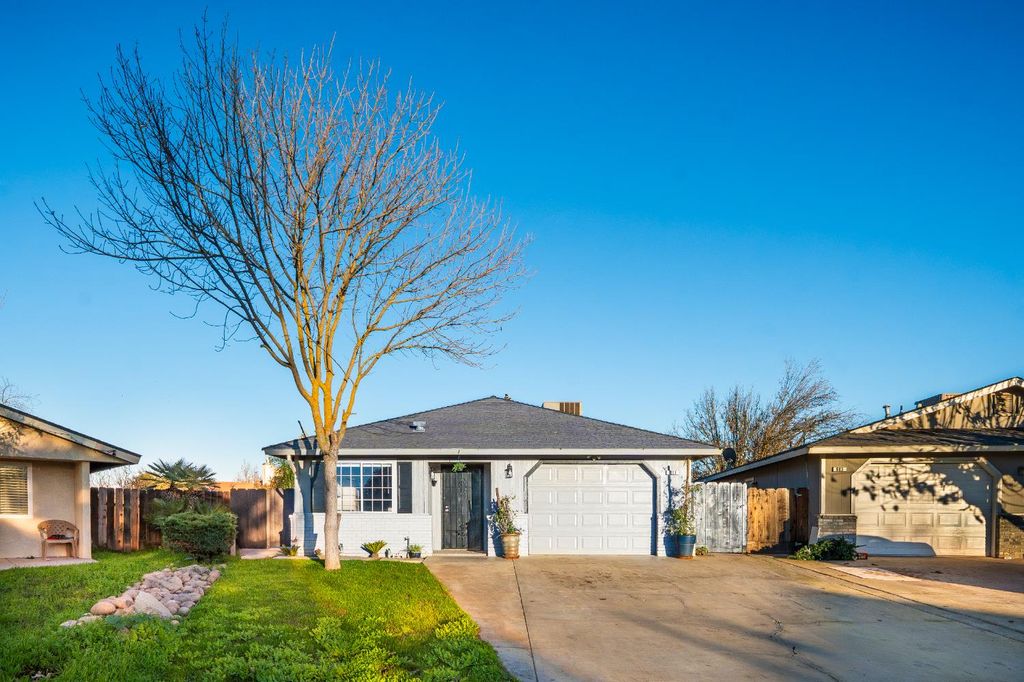 601 Oakridge Drive, Madera, CA 93637