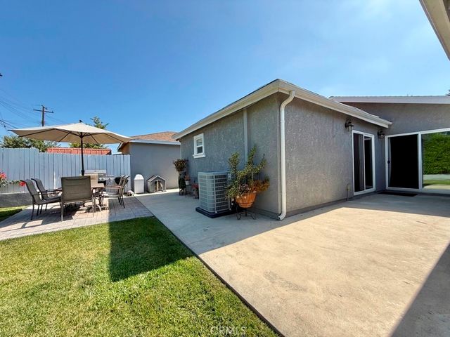 12327 Dunrobin, Downey, CA 90242