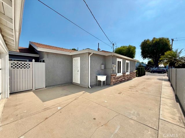 12327 Dunrobin, Downey, CA 90242