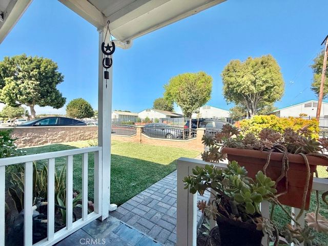 12327 Dunrobin, Downey, CA 90242
