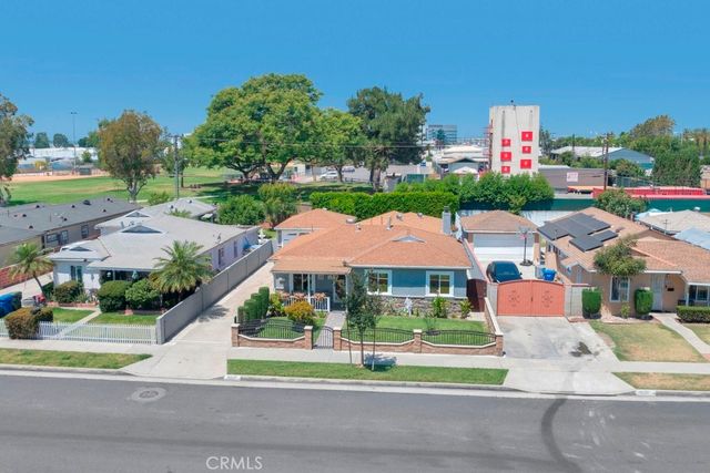 12327 Dunrobin, Downey, CA 90242