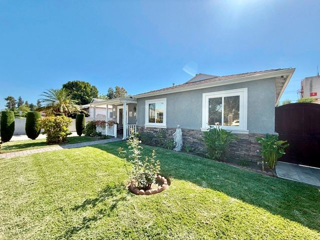 12327 Dunrobin, Downey, CA 90242