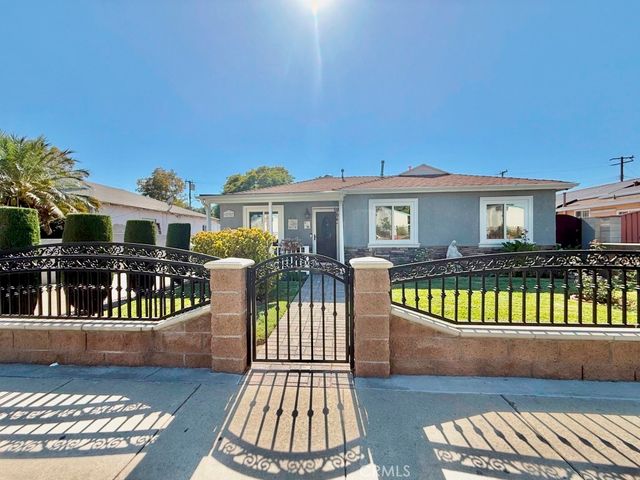 12327 Dunrobin, Downey, CA 90242