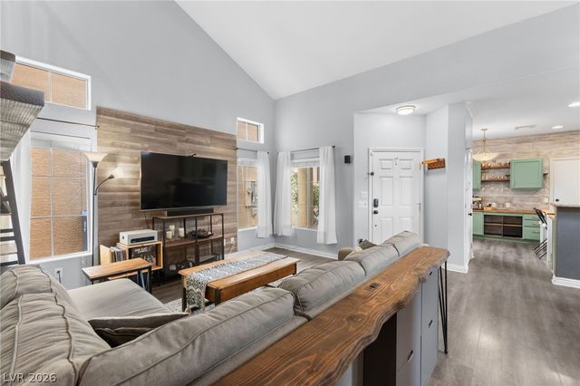 7876 Marbledoe Street, Las Vegas, NV 89149