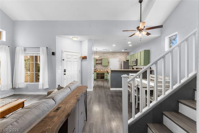 7876 Marbledoe Street, Las Vegas, NV 89149