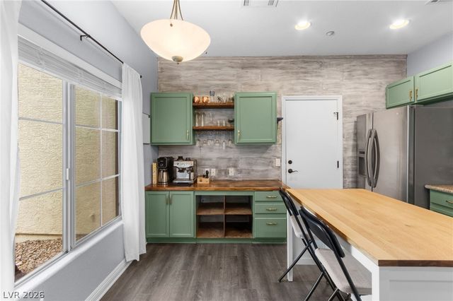 7876 Marbledoe Street, Las Vegas, NV 89149