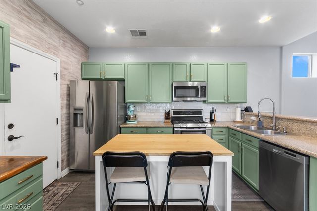 7876 Marbledoe Street, Las Vegas, NV 89149