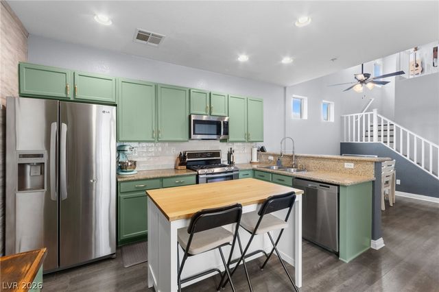 7876 Marbledoe Street, Las Vegas, NV 89149