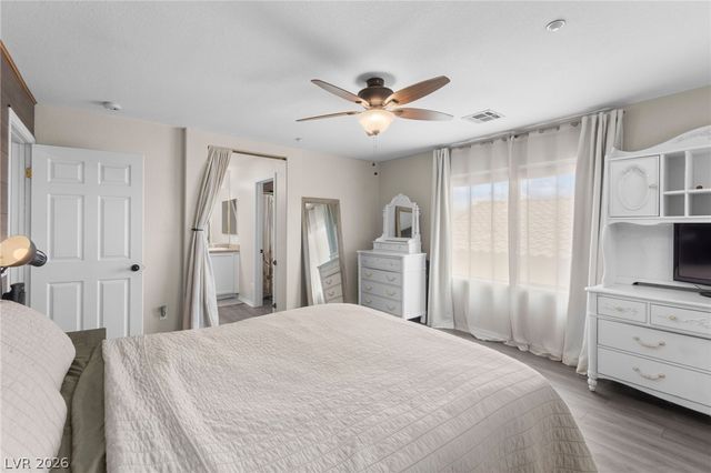 7876 Marbledoe Street, Las Vegas, NV 89149