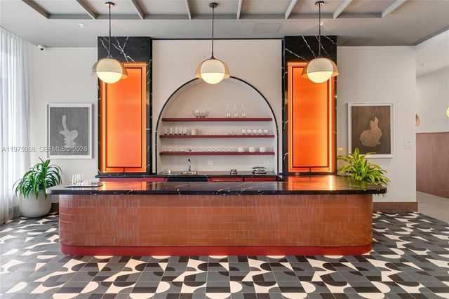 11 NE 6th St 2104, Miami, FL 33132