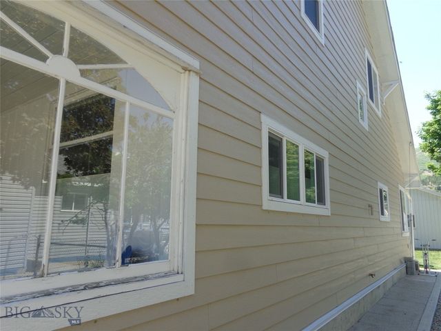 917 E 3rd Street, Anaconda, MT 59711