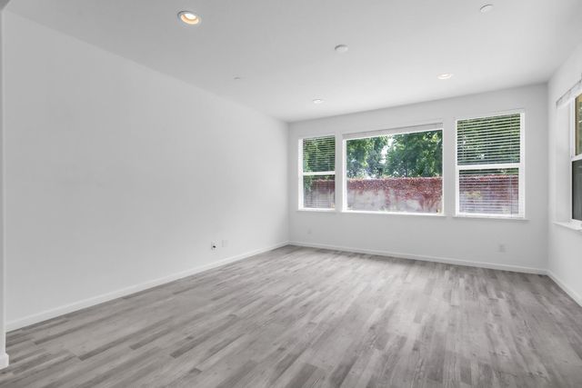 9749 Philta Way, Elk Grove, CA 95757