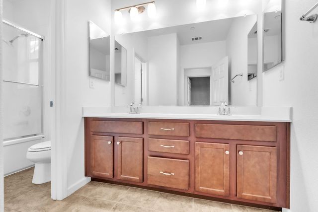 9749 Philta Way, Elk Grove, CA 95757