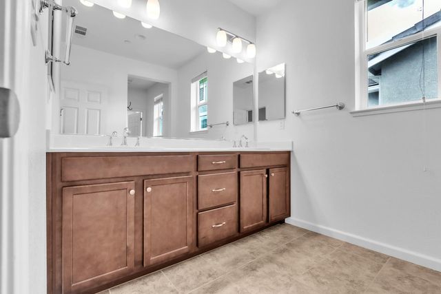 9749 Philta Way, Elk Grove, CA 95757