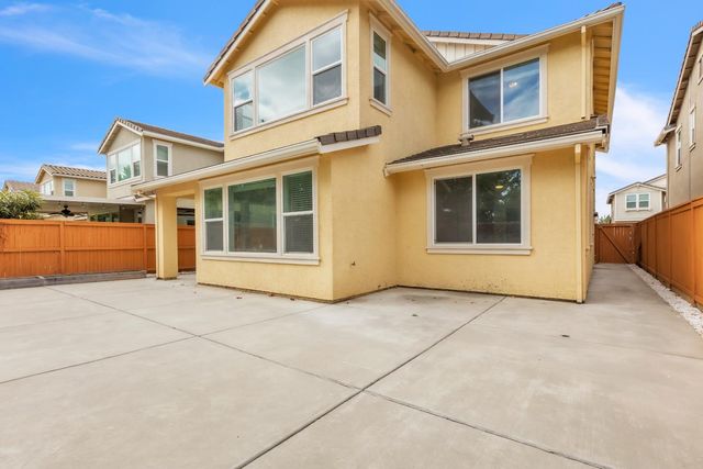 9749 Philta Way, Elk Grove, CA 95757