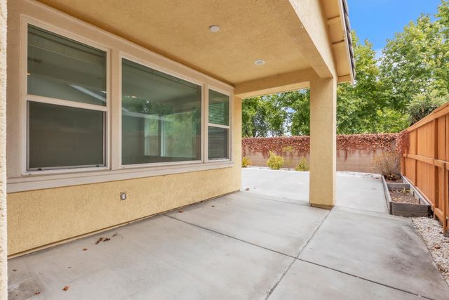 9749 Philta Way, Elk Grove, CA 95757