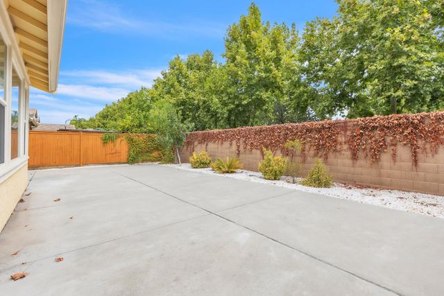 9749 Philta Way, Elk Grove, CA 95757
