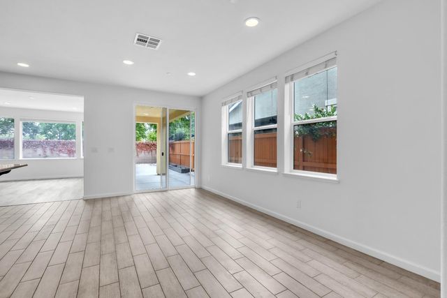 9749 Philta Way, Elk Grove, CA 95757