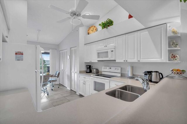 6807 STONE RIVER ROAD 204, Bradenton, FL 34203