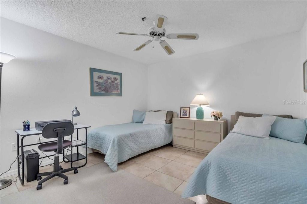 Image 13 of property listing at 6807 STONE RIVER ROAD 204, Bradenton, FL 34203