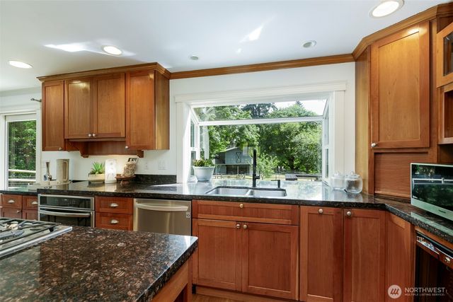 4434 137th Avenue NE, Bellevue, WA 98005