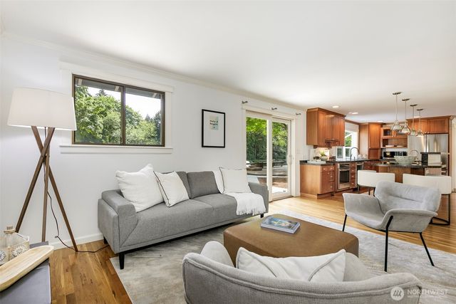 4434 137th Avenue NE, Bellevue, WA 98005