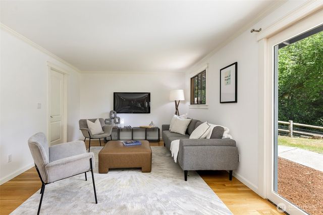 4434 137th Avenue NE, Bellevue, WA 98005