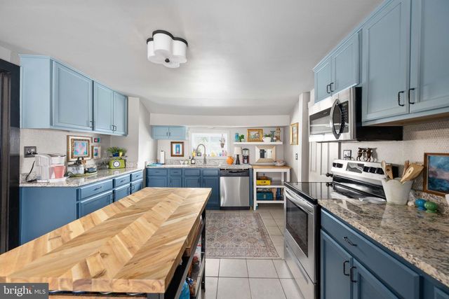 319 MARSHALL, Colonial Beach, VA 22443