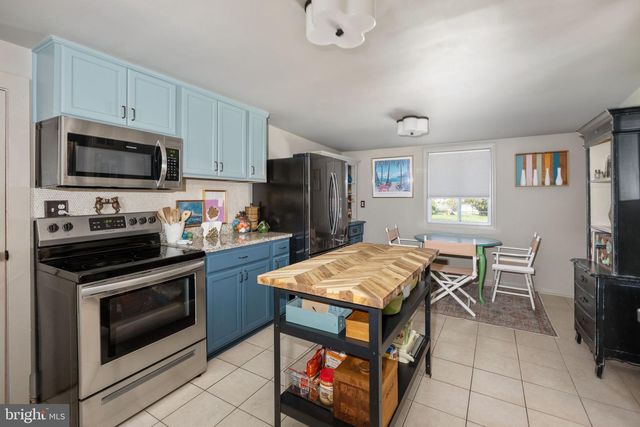 319 MARSHALL, Colonial Beach, VA 22443