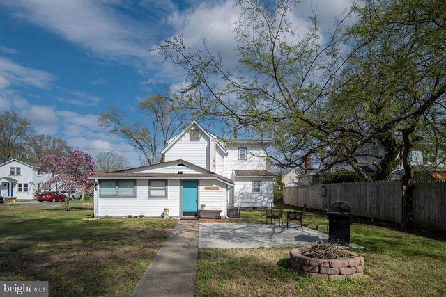 319 MARSHALL, Colonial Beach, VA 22443