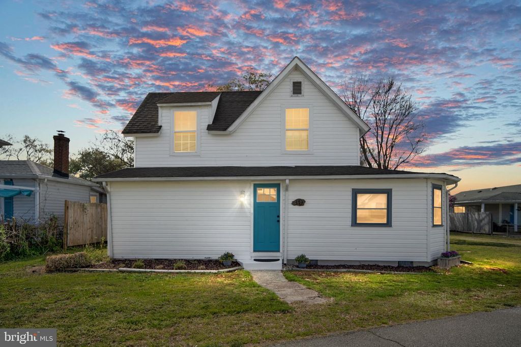 319 MARSHALL, Colonial Beach, VA 22443