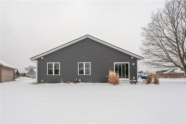 2352 St Andrews Drive, Altoona, WI 54720