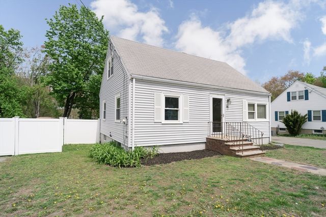367 Lynnfield St, Peabody, MA 01960