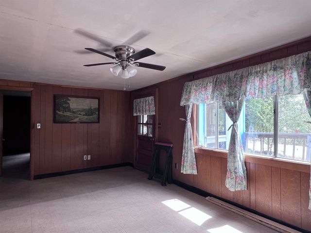1 Spring Street, Hillsborough, NH 03244