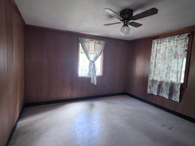 1 Spring Street, Hillsborough, NH 03244