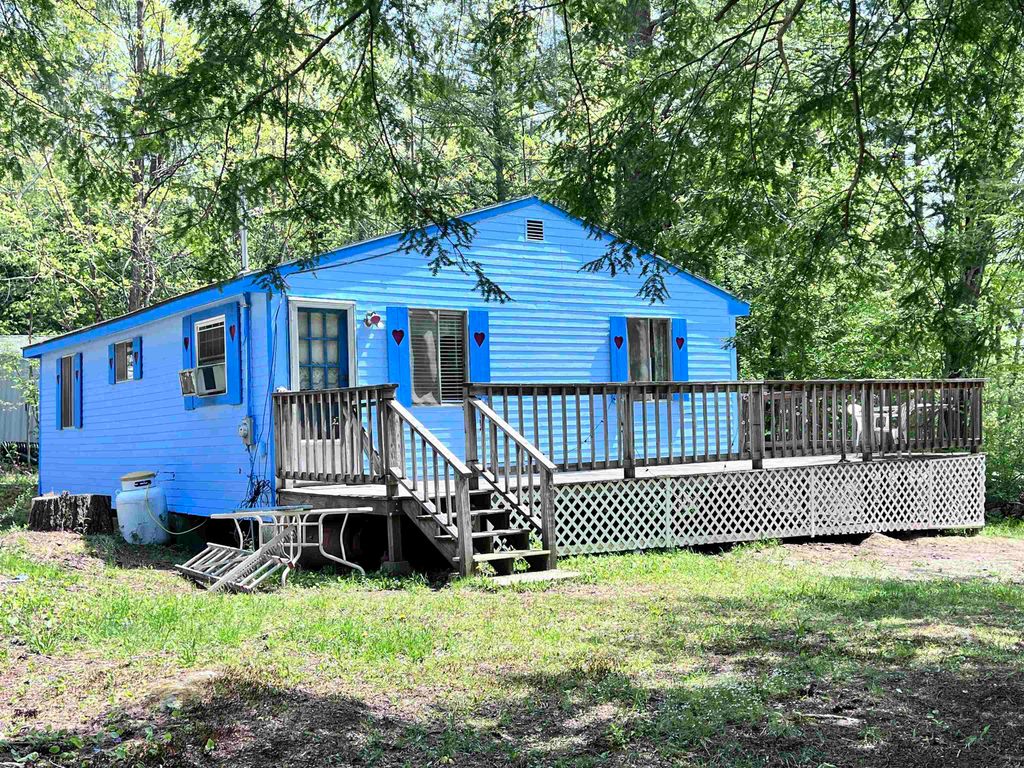 1 Spring Street, Hillsborough, NH 03244