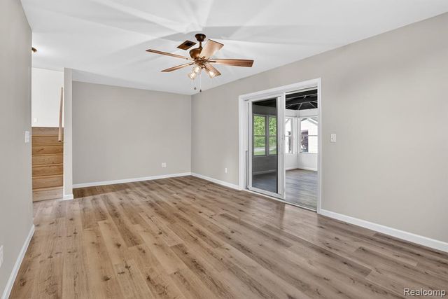 1215 N Oak Road, Davison, MI 48423