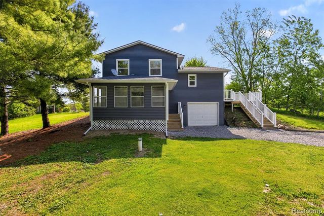 1215 N Oak Road, Davison, MI 48423