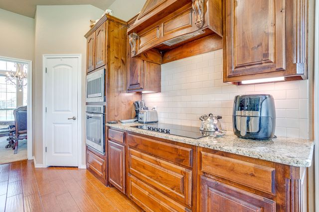 5400 Posada Drive, Fort Worth, TX 76036